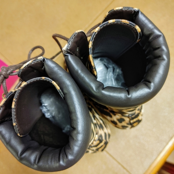 Leopard Lace-up Heeled Boot - Picture 7 of 13
